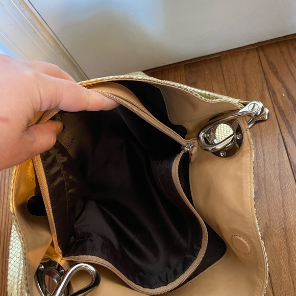 Adrienne Vittadini Shoulder Bag. Gold Color Faux Snake, Silver Tone Hardware - Picture 10 of 13